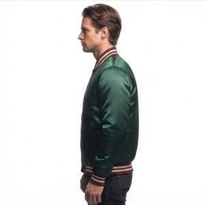 Chaqueta Bomber de Satén para Hombre al por Mayor, Chaqueta Varsity de Invierno con Cuello a Rayas, Abrigo de Béisbol con Botones y Exterior de Poliéster para Hombre - Product Image 3