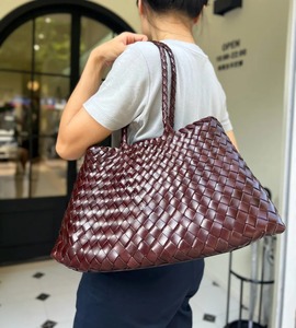 Excellent Quality Multifunctional Ladies Leather <b>Handbag</b> for Travel Vacation Daily Use Available for Worldwide Supply - Product Image 1