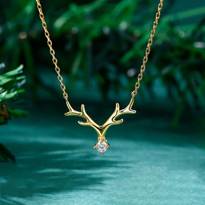 Collier pendentif en or jaune 14 carats avec diamant de laboratoire en forme de bois de cerf - Product Image 2