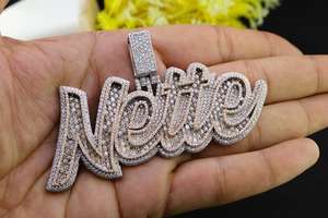 Pendentif de luxe en moissanite VVS plaqué or bicolore, style hip-hop, personnalisable avec initiale ou nom, en argent sterling 925, idéal pour un cadeau - Product Image 6