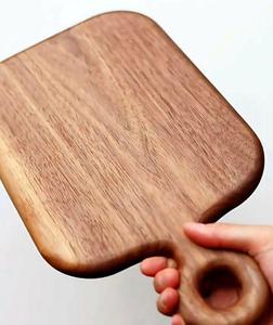 Planche à découper en bois avec poignée ronde - Product Image 1
