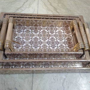 Plateau de service décoratif en émail, bois et métal, avec design imprimé personnalisé, en promotion jusqu'à la fin du mois de juin 2026 - Product Image 1