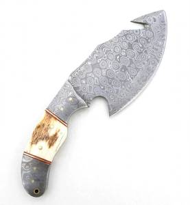 Couteau utilitaire avec lame en acier damas, manche en corne de cerf et bolster en acier damas - Product Image 3