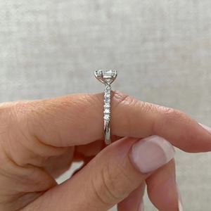 แหวนเพชรทรงหัวใจสุดหรู ดีไซน์แบบบายพาส ทองคำขาว 14K เพชรทรงหัวใจทันสมัย แหวนเครื่องประดับอัญมณีชั้นดี - Product Image 3