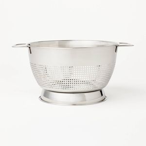 Modern Design Stainless Steel Metal <b>Colander</b> For Washing Salad Leaves Fruits Pasta And Fresh Vegetables - Product Image 3
