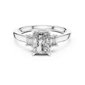 Bague de luxe pour femme en or blanc 18 carats plaqué rhodium massif, sertie d'un diamant de laboratoire taille RADIANT de 1,5 carat et de pierres latérales taille ÉMERAULT de 0,20 carat - Product Image 4