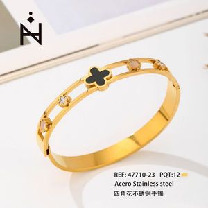 Brazalete Angelina de Acero Inoxidable Chapado en Oro con Diseño de Flor de Cuatro Esquinas, Joyería de Moda Unisex - Product Image 1