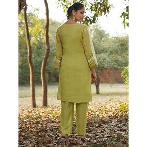 Kurta de Algodón Puro con Bordado Floral para Mujer, con Pantalones, Corte Regular, Ropa Étnica para Uso Diario y Festivo, Venta al Por Mayor - Product Image 3