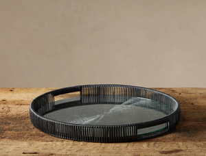 Plateau de service rond en rotin de qualité supérieure, idéal pour les restaurants et les hôtels, comme centre de table luxueux. - Product Image 1