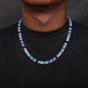 Cadena cubana azul y blanca con eslabones totalmente cubiertos de piedras, collar con piedras de corte cuadrado, joyería para hombre, para fiestas. - Product Image 1