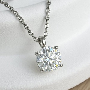 Colgante Clásico Personalizable de Diamante Redondo Cultivado en Laboratorio, Certificado IGI, Chapado en Oro Blanco, para Unisex, de Proveedor Indio - Product Image 3