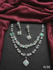 Diamant américain Délicat Feuille & Fleur Designs Argent Plaqué Double Couche Clouté Collier Ensemble Avec Boucles D'oreilles Bijoux Ensemble Femmes - Product Image 4