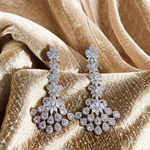 Pendientes colgantes de diamantes de estilo étnico americano para mujer, ropa de fiesta brillante, joyería de latón al por mayor - Product Image 1