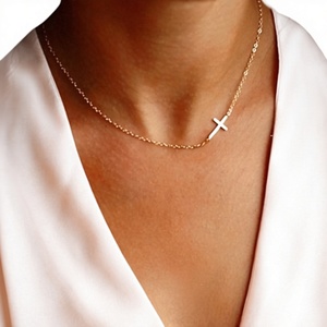 Superbe Chaîne à Pendentifs Croix en Argent Sterling 925 Plaqué Or et Rhodium à 3 Couches avec Zircon, Certifiée pour Fiançailles et Mariage – Édition Spéciale Septembre - Product Image 3