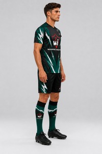 Tenue de football professionnelle, vêtements de sport de qualité supérieure, maillot et short personnalisés, tissu durable et à séchage rapide pour clubs, écoles, collèges - Product Image 2