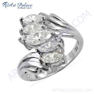 Anillo de Plata de Ley 925 Art Palace con Cristales de Corte Marquesa Engastados en Puntas para Mujer, Estilo Clásico - Product Image 3