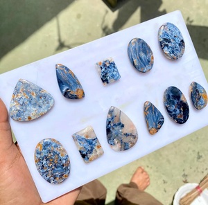 พลอยธรรมชาติสีน้ำเงินและสีทอง พีเทอร์ไซต์ คริสตัลบำบัดเรกิ สำหรับการสร้างสรรค์ โยคะ การเติบโตทางธุรกิจ - Product Image 4
