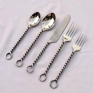 Ensemble de couverts en acier inoxydable robuste conçu pour les tables de luxe, les hôtels, les restaurants et les cuisines domestiques - Product Image 4