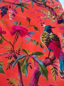 Tela de Terciopelo de Algodón Estampada a Mano: Estampado de Aves de Color Coral, Tela de Terciopelo de Algodón Estampada a Mano para Tapicería y Decoración - Product Image 6