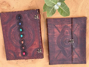 Nuevos diarios de bloqueo de doble cierre de cuero tallados a mano reales con piedra semipreciosa Diario de viaje de cuero vintage tradicional bohemio - Product Image 6