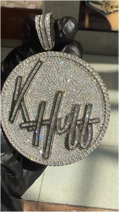 CONCEPTION Colgante con Letra Personalizada de Moissanita Auténtica, Plata de Ley, Chapado en Oro Amarillo de 14K, Estilo Hip Hop, Unisex - Product Image 2