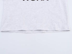 เสื้อยืดลายข้อความสำหรับผู้ชายและผู้หญิง รุ่น Look Busy At Work ปี 2026 สีขาวสว่าง ทรงโอเวอร์ไซส์ ลายตัวอักษรสีดำ สไตล์ลำลองสำหรับใส่ทำงาน - Product Image 3