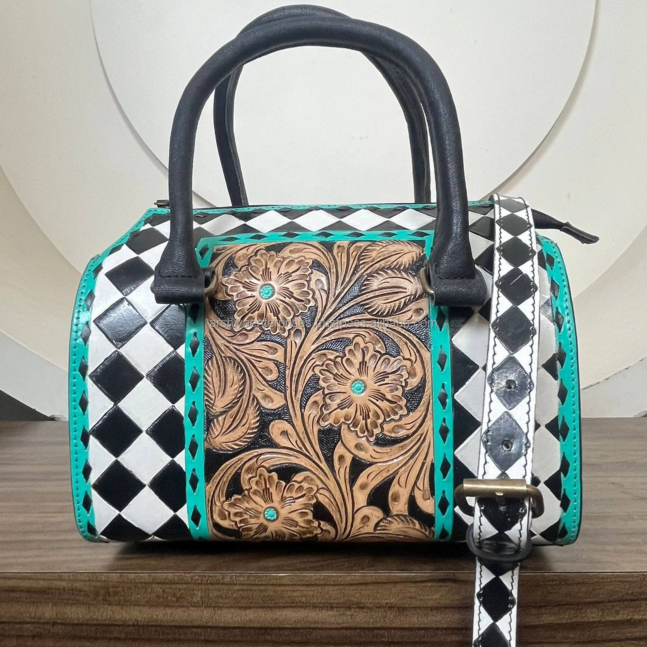 ลายตารางหมากรุกขาวดำ