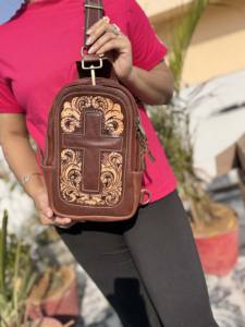 Wholesale Fashion <b>Hand</b> Tooled Leather Shoulder <b>Bag</b> Stylish Trending Travel Handbag Hair On Hide Fur Easy to <b>Carry</b> Multi Uses <b>Bag</b> - Product Image 5