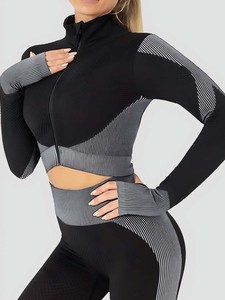 Conjunto de Yoga de 2 Piezas para Mujer, Transpirable, Sin Costuras, con Orificio para el Pulgar, Top Corto de Manga Larga, Leggings de Cintura Alta, Ropa Deportiva para Gimnasio - Product Image 2