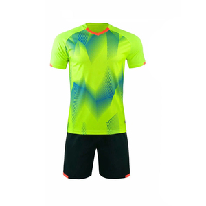 Uniforme de Fútbol para Hombre con Cuello Redondo, Sublimado 100% Puro, Lavable y Colorido, Uniforme de Fútbol de Calidad Superior - Product Image 4