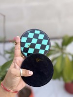 Nouveaux sous-verres ronds en cuir artisanal 2026, motif damier turquoise, style vintage, faits à la main, pour la décoration de table