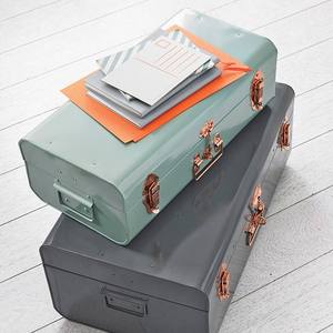 Baúl de Almacenamiento Clásico de Aluminio con Esquinas Reforzadas para Organización de Estilo Industrial - Product Image 3