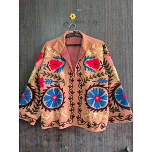 เสื้อแจ็คเก็ตปักลายซูซานีผ้ากำมะหยี่ งานแฮนด์เมดสไตล์วินเทจสำหรับผู้หญิง - Product Image 2