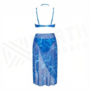 Ensemble de yoga 2 pièces imprimé papillon bleu avec finition dorée, body à col en V profond et jupe portefeuille longueur genou - Product Image 2