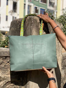 Nuevos bolsos de mano de cuero de vaca con estampado de animales reales occidentales para mujer, bolsos de hombro de vaquera de gran capacidad de estilo Vintage de alta calidad - Product Image 6