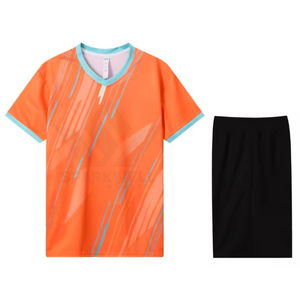 Ensemble de maillot de volley-ball sublimé orange pour femmes, col en V, manches courtes, jupe noire, polyester respirant, uniforme d'équipe personnalisé - Product Image 1