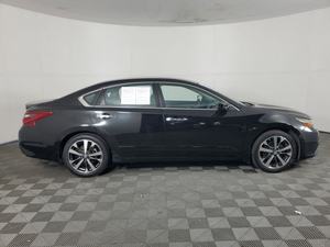 Nissan Altima 2.5 S-R 2017 - Product Image 2