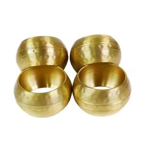 Anneau de serviette en métal de qualité supérieure pour la décoration de table lors de banquets et de réceptions - Product Image 1