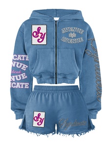 Ensemble sweat à capuche court zippé et short multi-designs |   Collection de survêtements streetwear |   Ensemble deux pièces graphique en strass - Product Image 3
