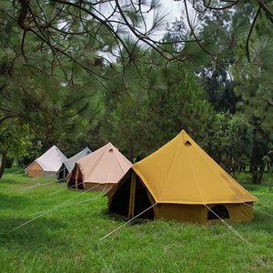 Carpa de lona impermeable de alta calidad de 4 metros con postes y clavijas de hierro, ideal para acampar con amigos y familia. - Product Image 4