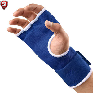 Gants de boxe ajustables de haute qualité avec rembourrage intérieur EPE, bandages de main MMA, équipement personnalisable avec logo, rembourrage EPE, fermeture auto-agrippante - Product Image 3