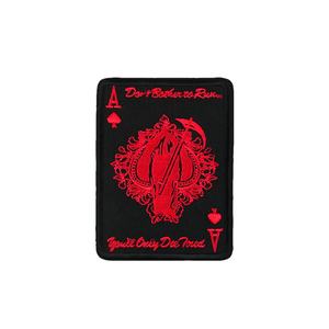 แผ่นปะผ้าทอทรงสี่เหลี่ยมคุณภาพสูง งานศิลปะวงดนตรีร็อคแบบกำหนดเอง เป็นมิตรกับสิ่งแวดล้อม เย็บติดลายดอกไม้ ตัวอักษร MOQ ต่ำ รับผลิตตามสั่งสำหรับหมวก - Product Image 3