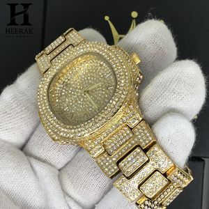นาฬิกาข้อมือผู้ชายแบบ Iced Out Diamond หน้าปัดใหญ่ ประดับเพชรแบบ Pavé พร้อมตัวบอกเวลาแบบ Baguette นาฬิกาข้อมือหรูหราสไตล์ฮิปฮอปแบบสั่งทำพิเศษ - Product Image 3
