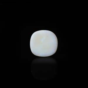 Fire Opal 4.35 Carat Loose Gemstone-Premium Natural Oval Stone for Fine Jewelry - Product Image 2