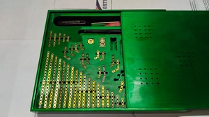 Kit d'implants crâno-maxillo-faciaux 1,5 mm 2,0 mm en acier inoxydable et titane, plaques orthopédiques manuelles réutilisables certifiées ISO13485 - Product Image 2
