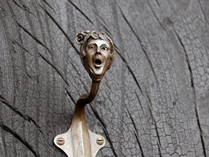 Crochet mural en laiton de style vintage avec motif artistique de visage de femme, support mural décoratif pour clés, sacs, serviettes et décoration murale intérieure - Product Image 5