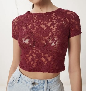 Vêtements essentiels pour femmes, style estival, coupe ajustée, parfait pour les tenues décontractées, basique mais de haute qualité, en promotion. - Product Image 3