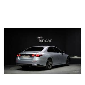 Mercedes-Benz E200 Avantgarde Classe E 2024 avec 22 203 km, conduite à gauche, boîte automatique, caméra de recul - Product Image 2