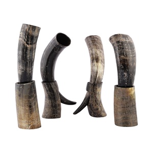 Corne à boire viking avec support en fer, accessoire médiéval artisanal pour cadeaux et décoration - Product Image 2