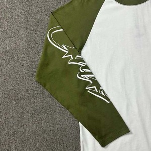 Camiseta de Manga Larga para Hombre, Cuello Redondo, Estilo Raglán, Algodón Jersey, Estampado de Letras, Ribete en Contraste, Corte Regular - Product Image 2